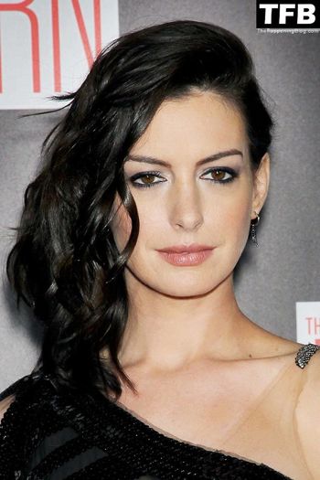 Anne Hathaway