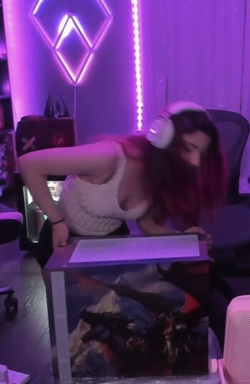 AnnieFuchsia