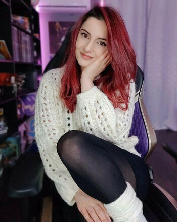 AnnieFuchsia