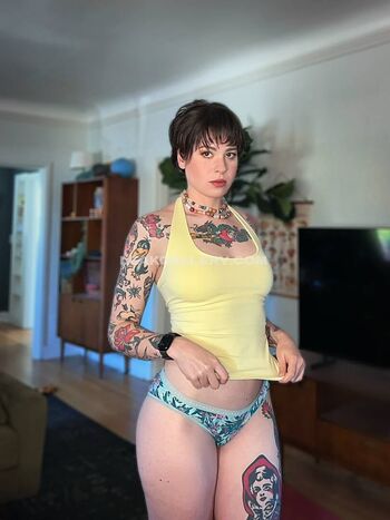 Anniejay