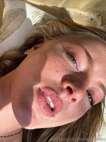 anniekrobbins