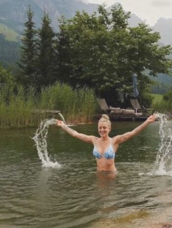 Annisophie_