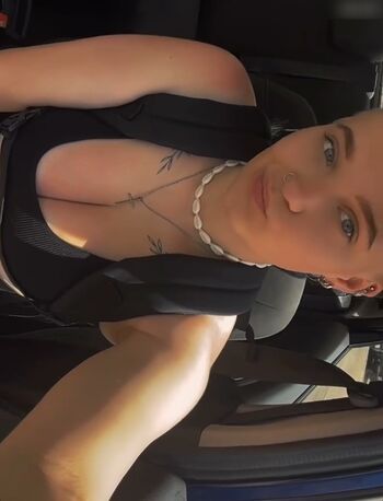 Anny_vans