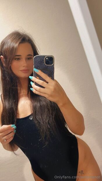 antoniahot