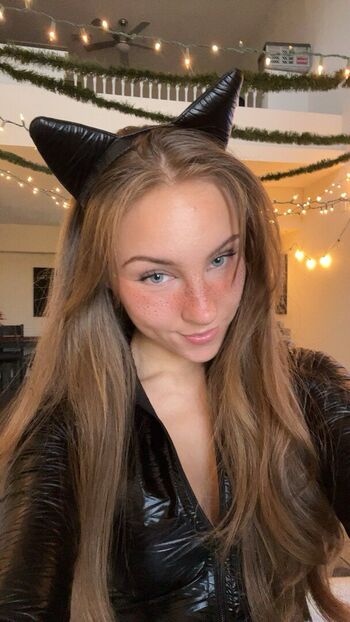 anya_lacey