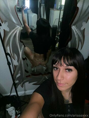 ariaaaxxx