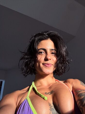 Ariane Araújo