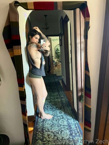 Arryn Zech