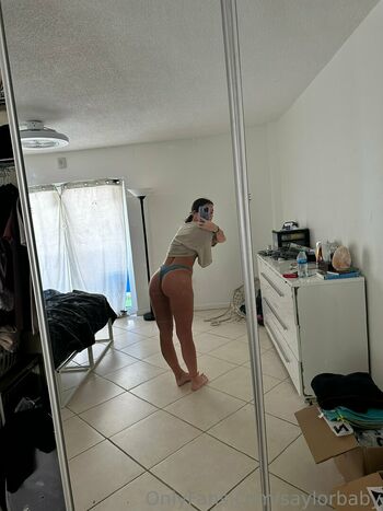 ashley_aoky