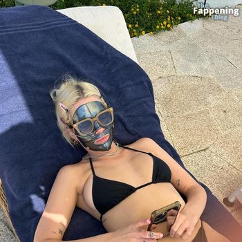 Ashley Benson