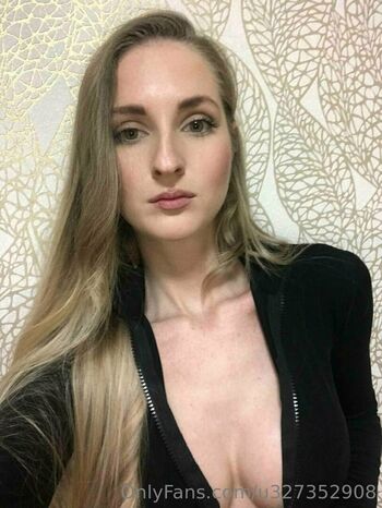 ashley_blonde