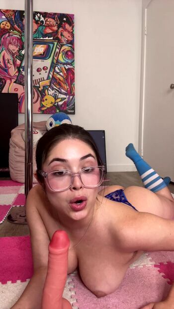 Ashley G