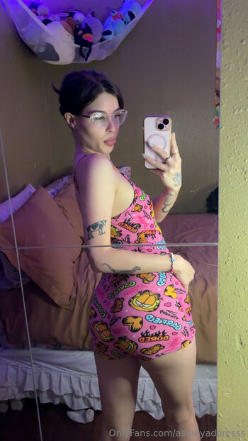 ashleyadamsss