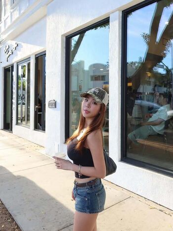 _ashleyhung