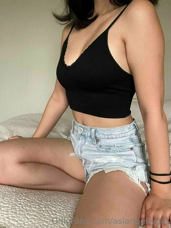 asianbellygirl