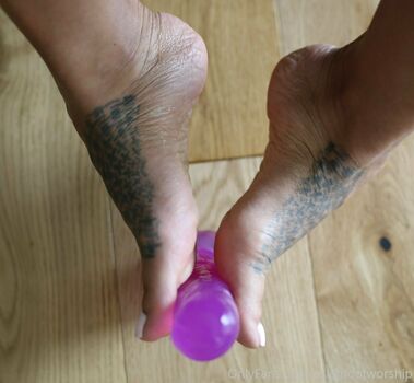 asianfootworship