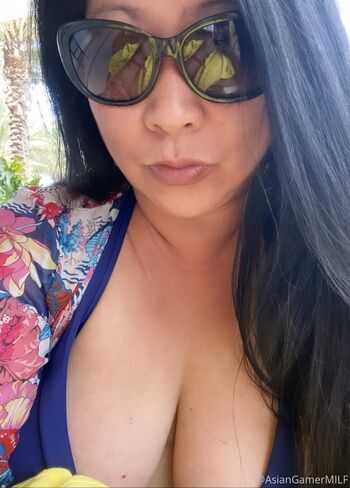 asiangamermilf