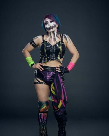Asuka WWE