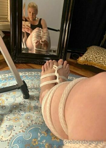 aussiebondagegirl