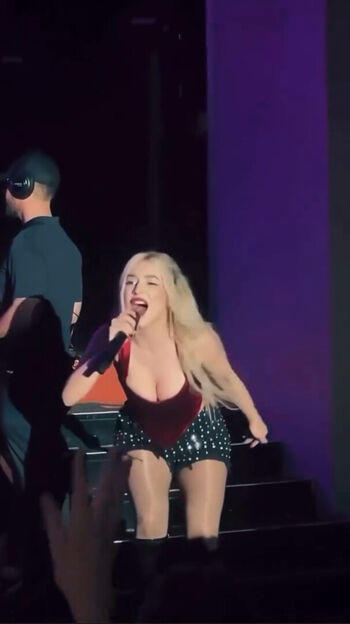 Ava Max