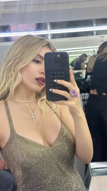 Ava Max