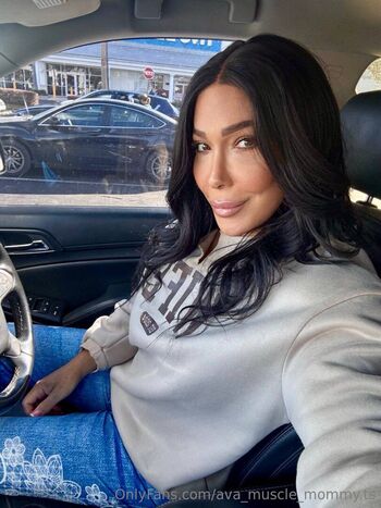 ava_muscle_mommy.ts