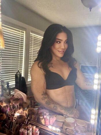 ava_muscle_mommy.ts