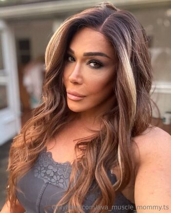 ava_muscle_mommy.ts