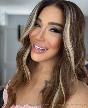 ava_muscle_mommy.ts