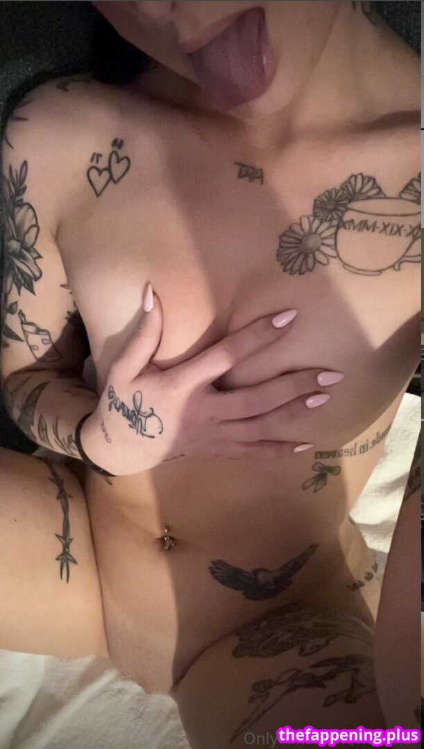 Ava Vecchione