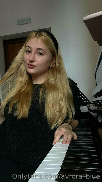 avrora_blue