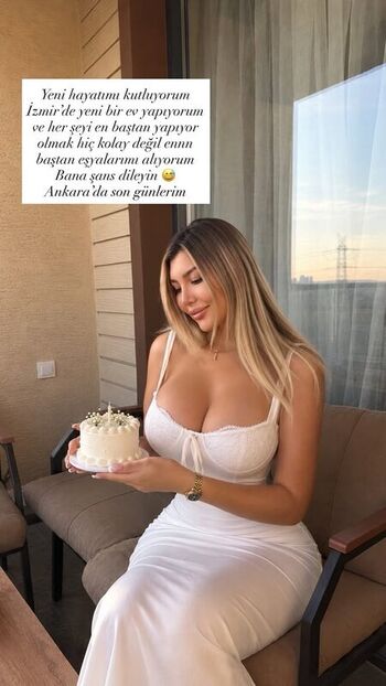 ayy1see
