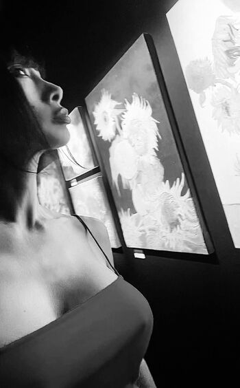 Bai Ling