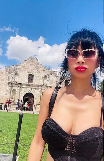 Bai Ling
