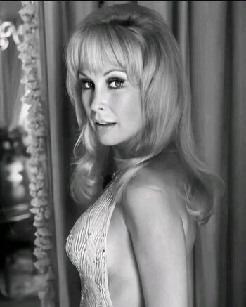 Barbara Eden