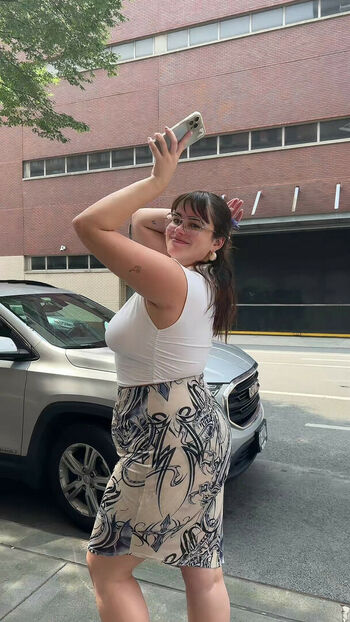 Barbie Ferreira