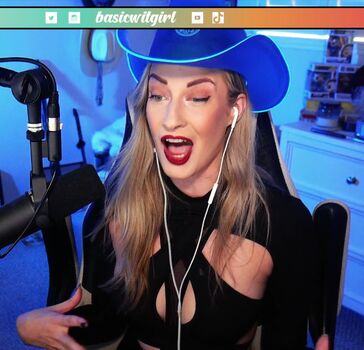 BasicWitGirl