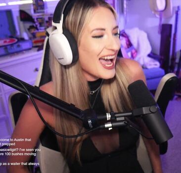 BasicWitGirl