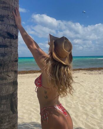 Baylee & Kelsey Soles