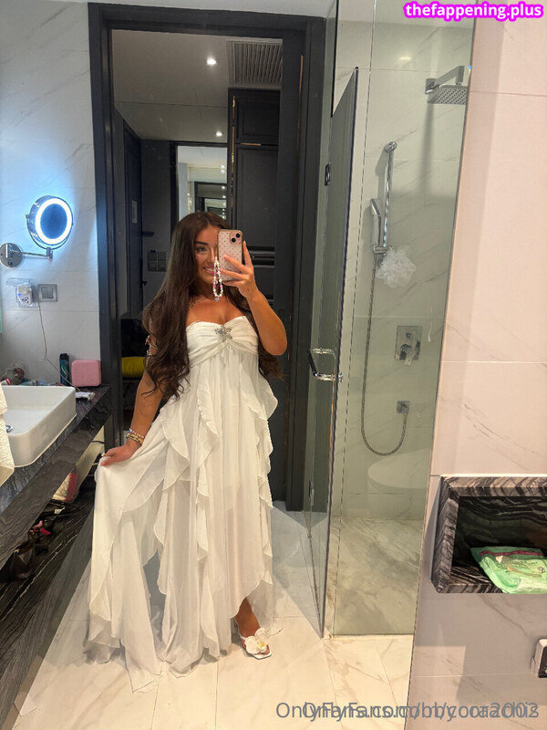 bbycorachis / cora_2oo2 / https: Fotografie OnlyFans Dezbrăcată #16