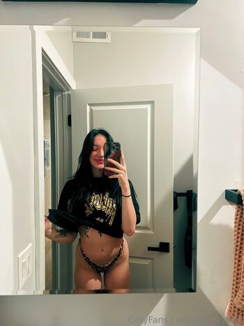 bbyizzy666