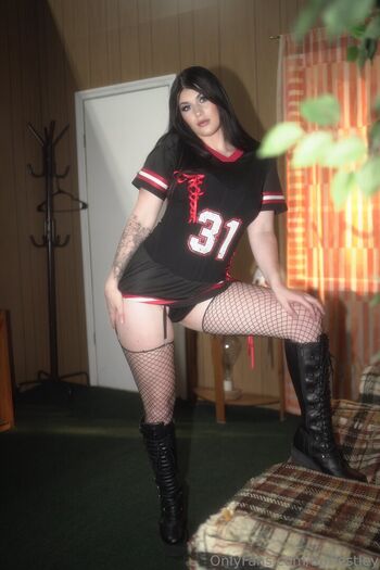 Bea Priestley | Blair Davenport