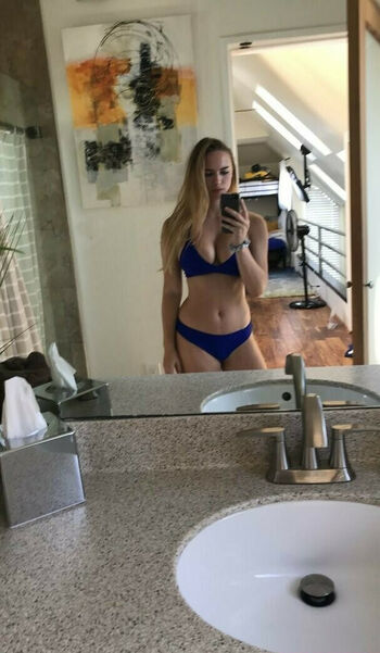 Becca_Aviatrix