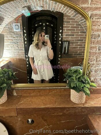BeeTheHotwife