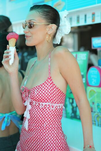 Bella Hadid