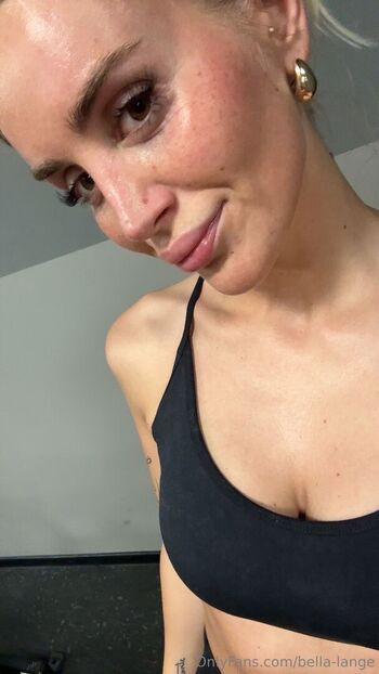 Bella Lange