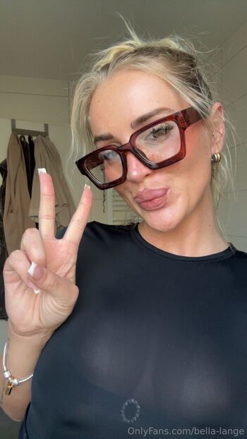 Bella Lange