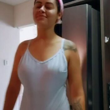 Bella Menezes