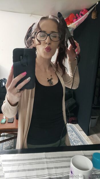 bellaenchantressxxx