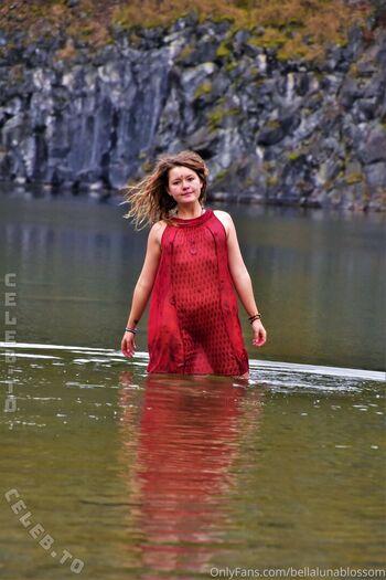 bellalunablossom
